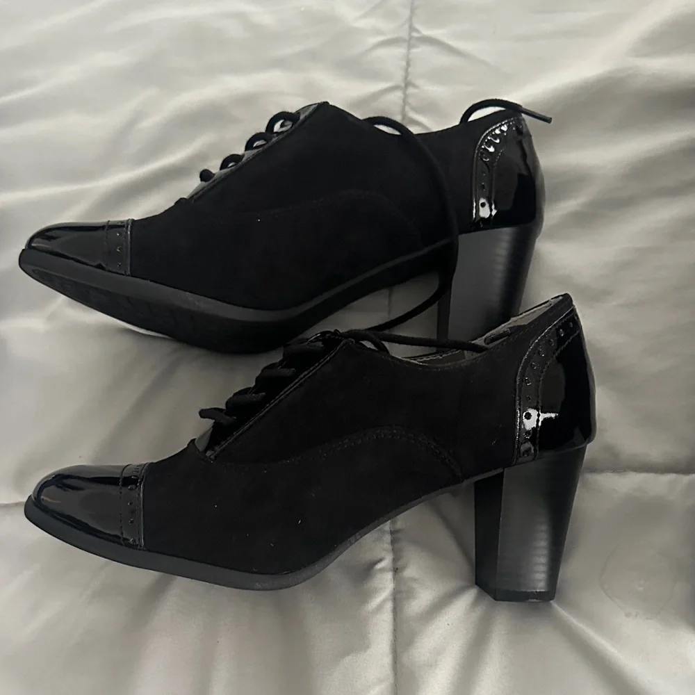 Dexflex Comfort Black Glossy Lace-Up heels - Picture 5 of 7